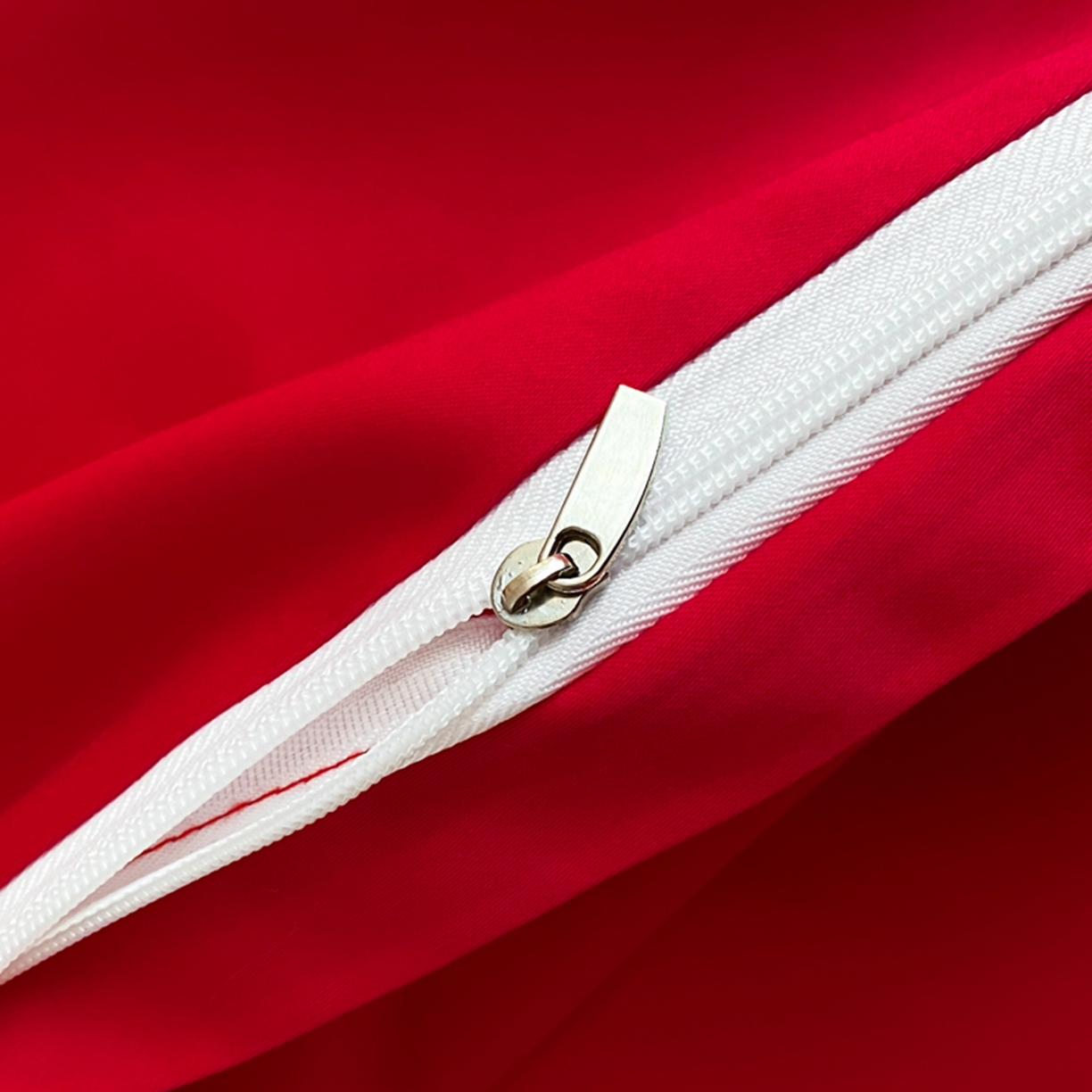 91家纺网 家纺一手货源 找家纺 博纳家纺 2025新款亲肤棉婚庆绣花款四件套 国色天香