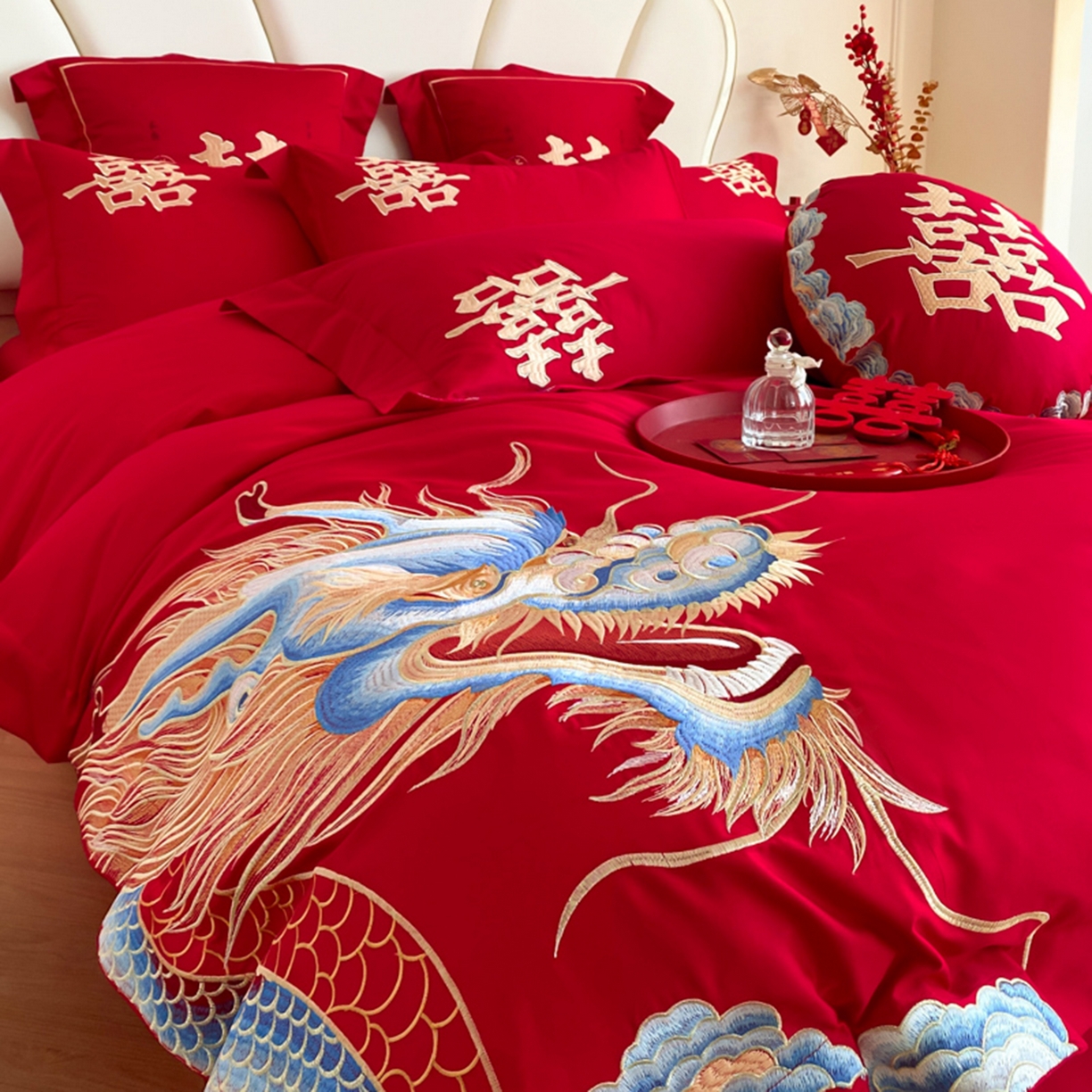 91家纺网 家纺一手货源 找家纺 博纳家纺 2025新款亲肤棉婚庆绣花款四件套 龙凤呈祥