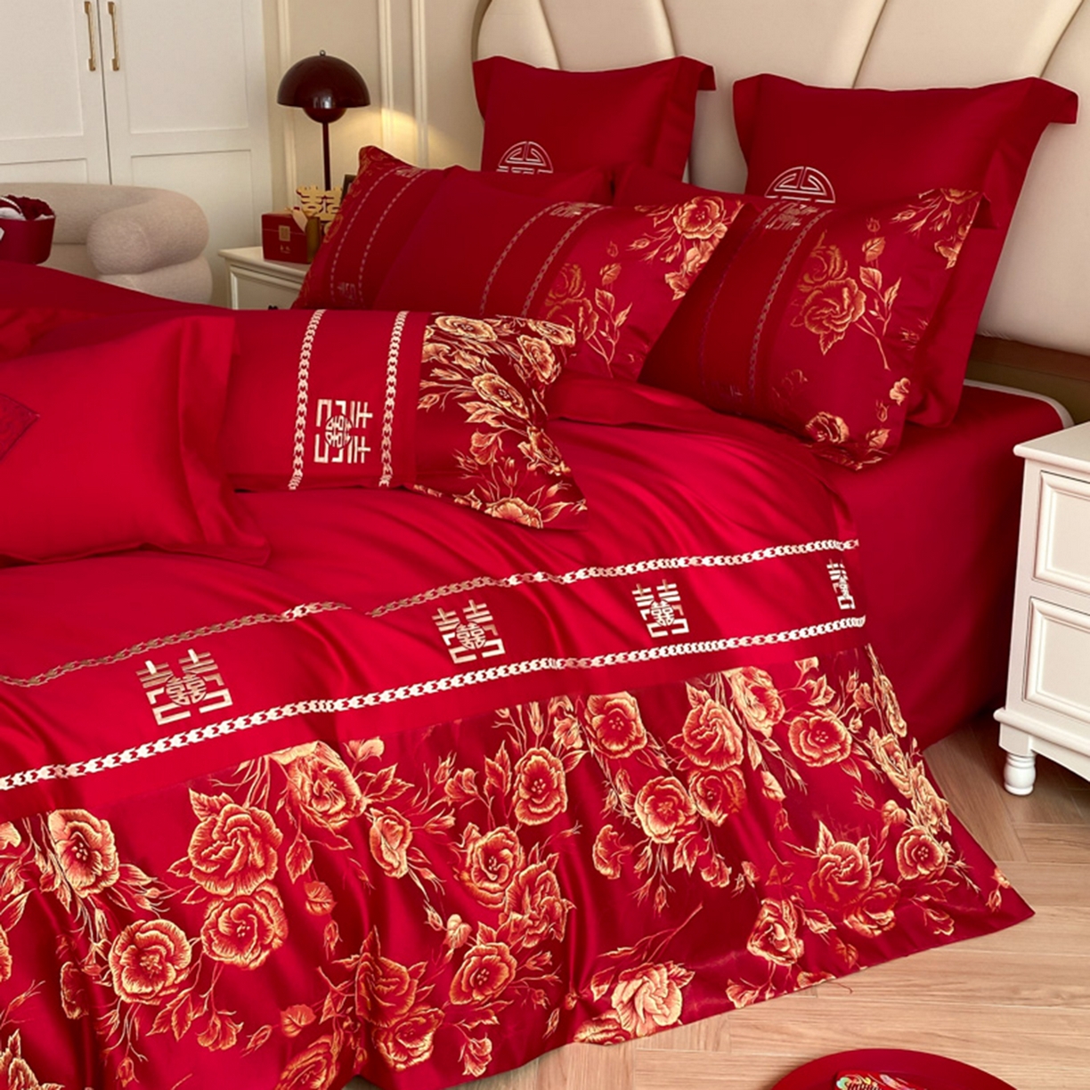 91家纺网 家纺一手货源 找家纺 博纳家纺 2025新款亲肤棉婚庆绣花款四件套 玫瑰庄园