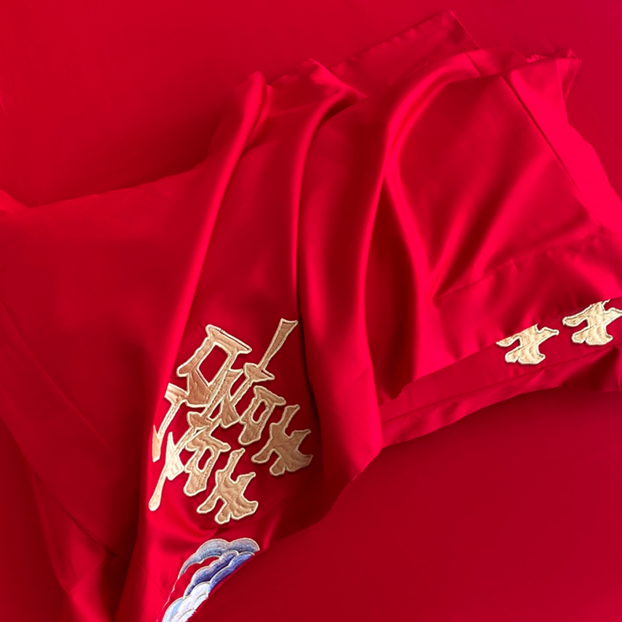 91家纺网 家纺一手货源 找家纺 博纳家纺 2025新款亲肤棉婚庆绣花款四件套 龙凤呈祥