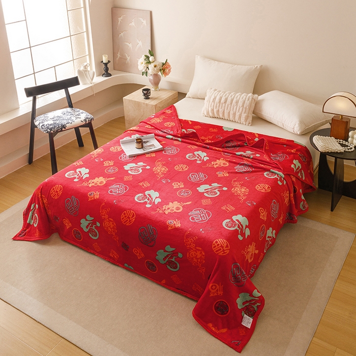 91家纺网 家纺一手货源 找家纺 悦然毛巾被 2025新款300克印花牛奶绒盖毯休闲毯素色毛毯毯子 百福毯红