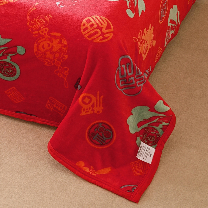 91家纺网 家纺一手货源 找家纺 悦然毛巾被 2025新款300克印花牛奶绒盖毯休闲毯素色毛毯毯子 百福毯红