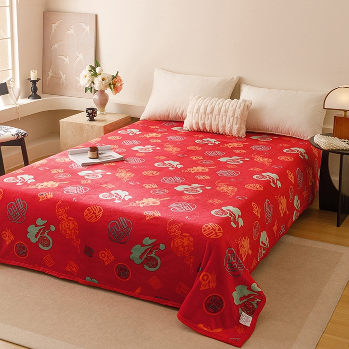 91家纺网 家纺一手货源 找家纺 悦然毛巾被 2025新款300克印花牛奶绒盖毯休闲毯素色毛毯毯子 百福毯红