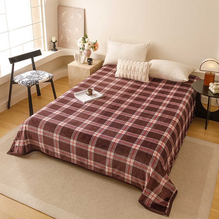 91家纺网 家纺一手货源 找家纺 悦然毛巾被 2025新款300克印花牛奶绒盖毯休闲毯素色毛毯毯子 流光格咖