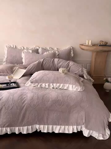 91家纺网 家纺一手货源 找家纺 （总）慕澄家纺 2025新款高克重牛奶绒花边款雕花四件套