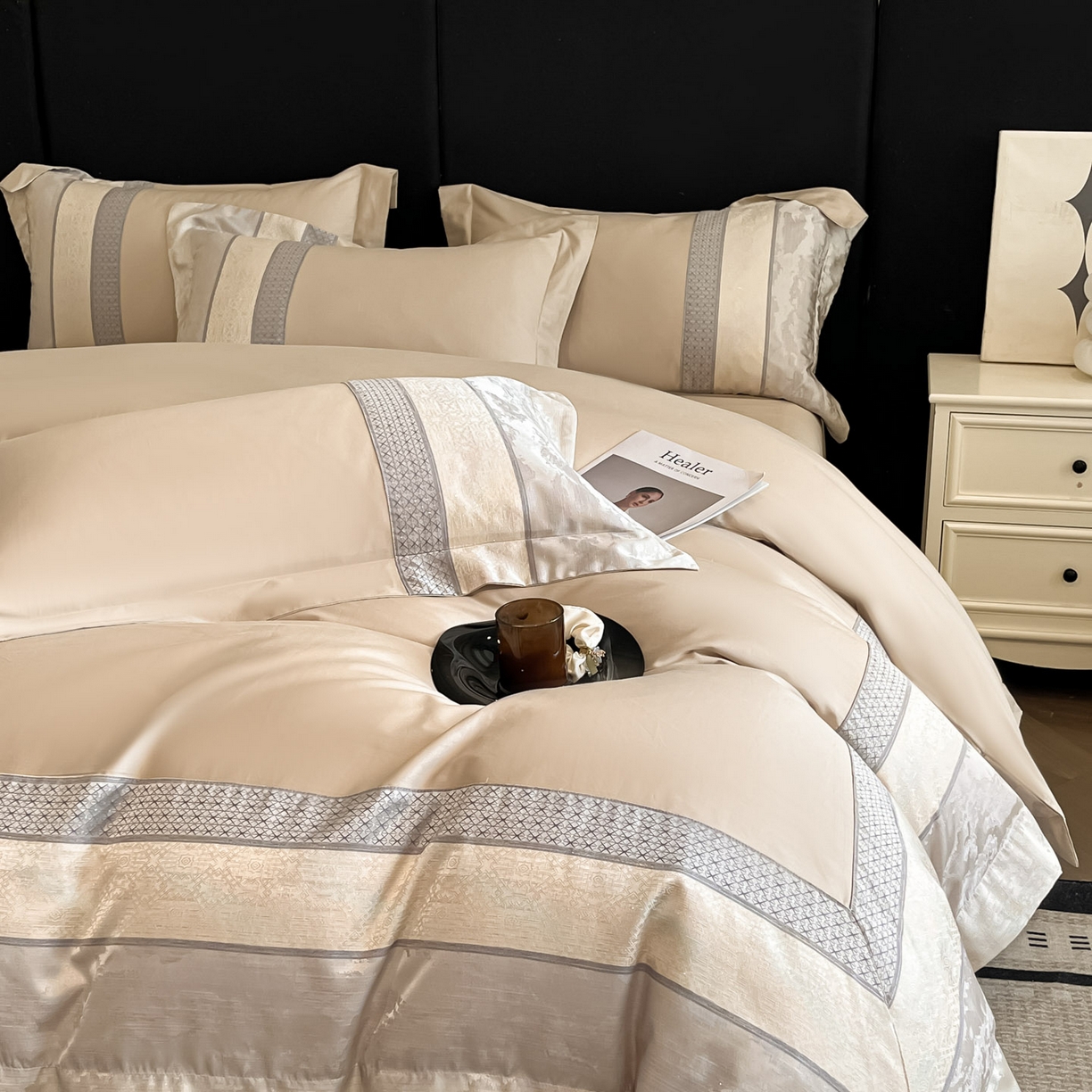 91家纺网 家纺一手货源 找家纺 博纳家纺 2025新款多色色织提花宽边高级简奢款亲肤棉四件套-纸落云烟 纸落云烟-香槟