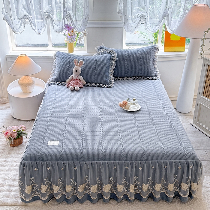 91家纺网 家纺一手货源 找家纺 （总）美达家纺 2025新款牛奶绒纯色夹棉床裙