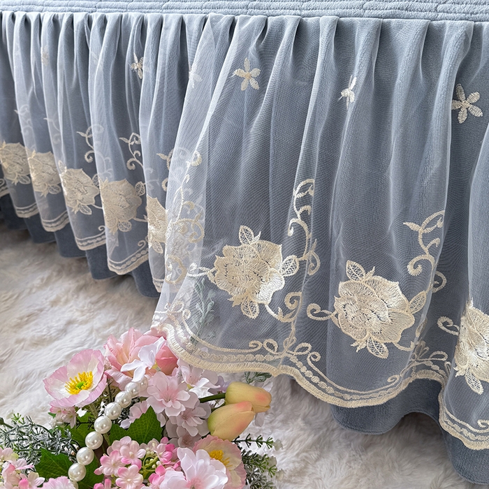 91家纺网 家纺一手货源 找家纺 美达家纺 2025新款牛奶绒纯色夹棉床裙 牛奶绒夹棉床裙-雾蓝