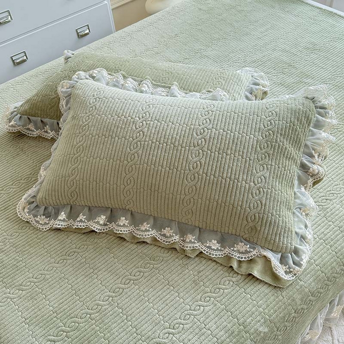 91家纺网 家纺一手货源 找家纺 美达家纺 2025新款牛奶绒纯色夹棉床裙 牛奶绒夹棉床裙-绿