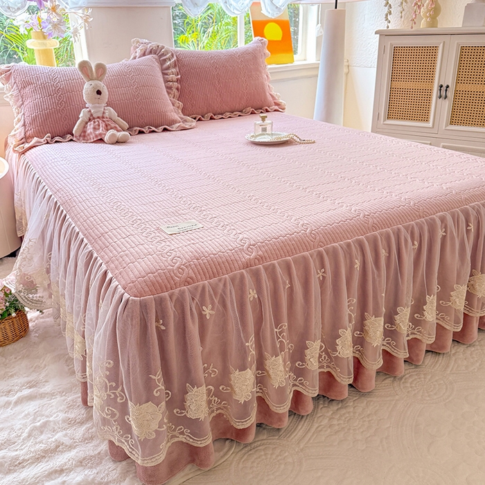 91家纺网 家纺一手货源 找家纺 （总）美达家纺 2025新款牛奶绒纯色夹棉床裙