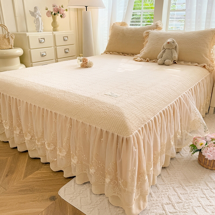 91家纺网 家纺一手货源 找家纺 美达家纺 2025新款牛奶绒纯色夹棉床裙 牛奶绒夹棉床裙-米白