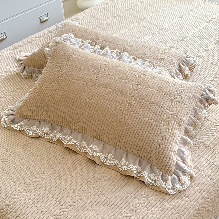 91家纺网 家纺一手货源 找家纺 美达家纺 2025新款牛奶绒纯色夹棉床裙 牛奶绒夹棉床裙-咖