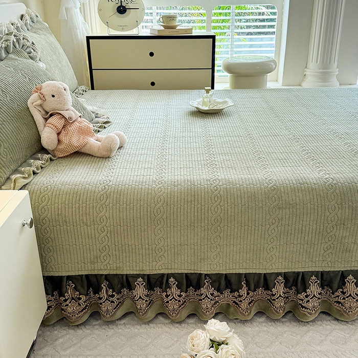 91家纺网 家纺一手货源 找家纺 美达家纺 2025新款牛奶绒纯色夹棉榻榻米 牛奶绒榻榻米-绿