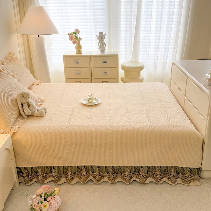 91家纺网 家纺一手货源 找家纺 美达家纺 2025新款牛奶绒纯色夹棉榻榻米 牛奶绒榻榻米-米白