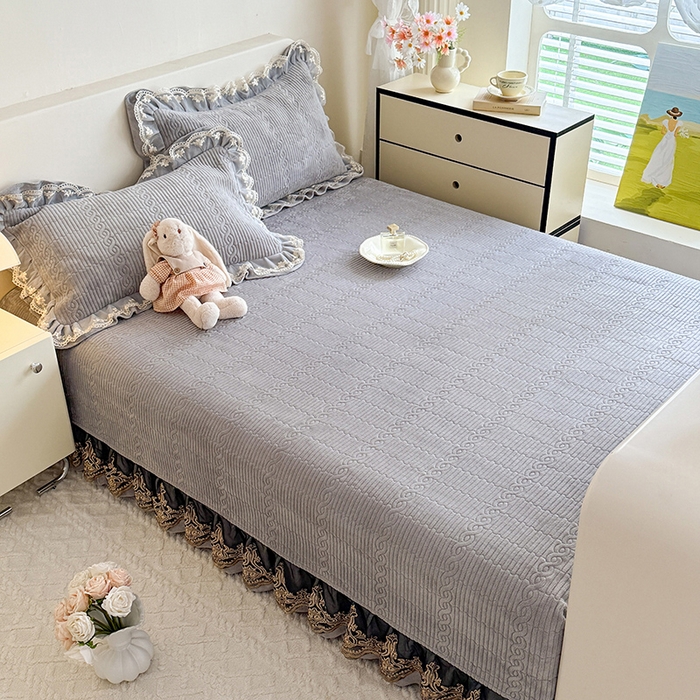 91家纺网 家纺一手货源 找家纺 美达家纺 2025新款牛奶绒纯色夹棉榻榻米 牛奶绒榻榻米-灰