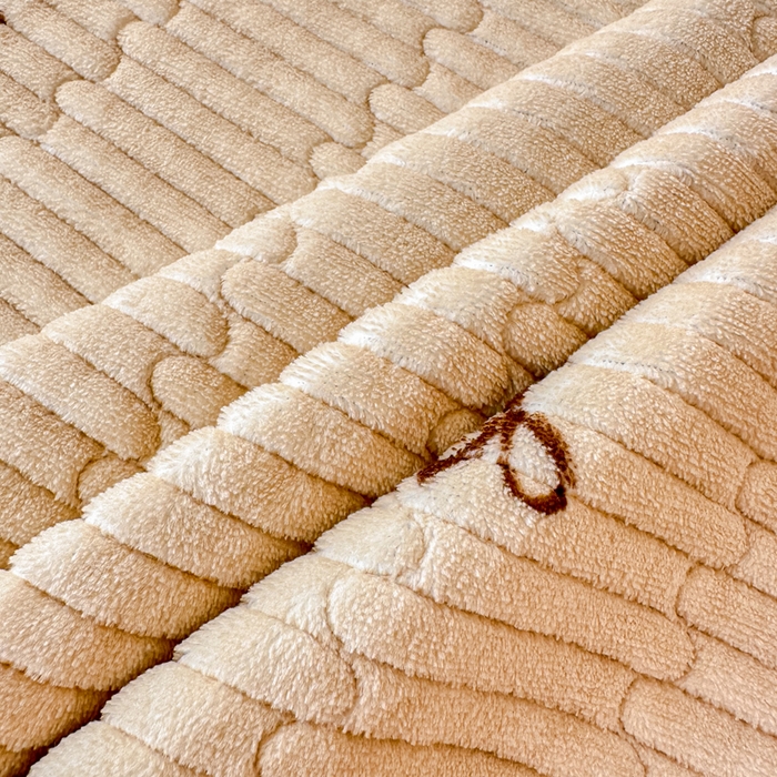 91家纺网 家纺一手货源 找家纺 岚吉家纺 2025新款全棉133*72宝宝绒棉加绒一面纯棉一面牛奶绒双面可用单床盖学生床床垫 床盖单件 灰格腊肠狗