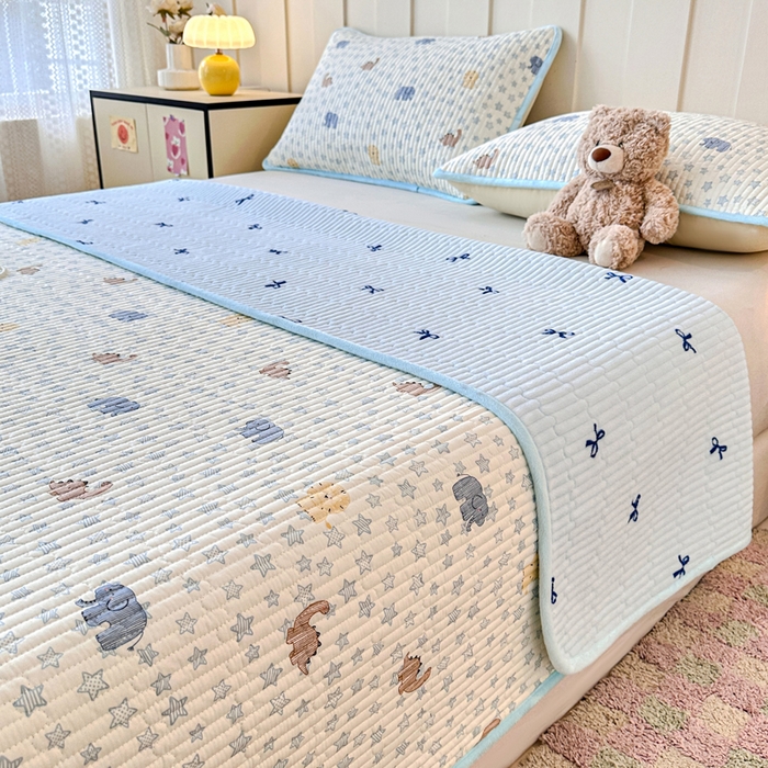 91家纺网 家纺一手货源 找家纺 岚吉家纺 2025新款全棉133*72宝宝绒棉加绒一面纯棉一面牛奶绒双面可用单床盖学生床床垫 床盖单件 蓝星动物园