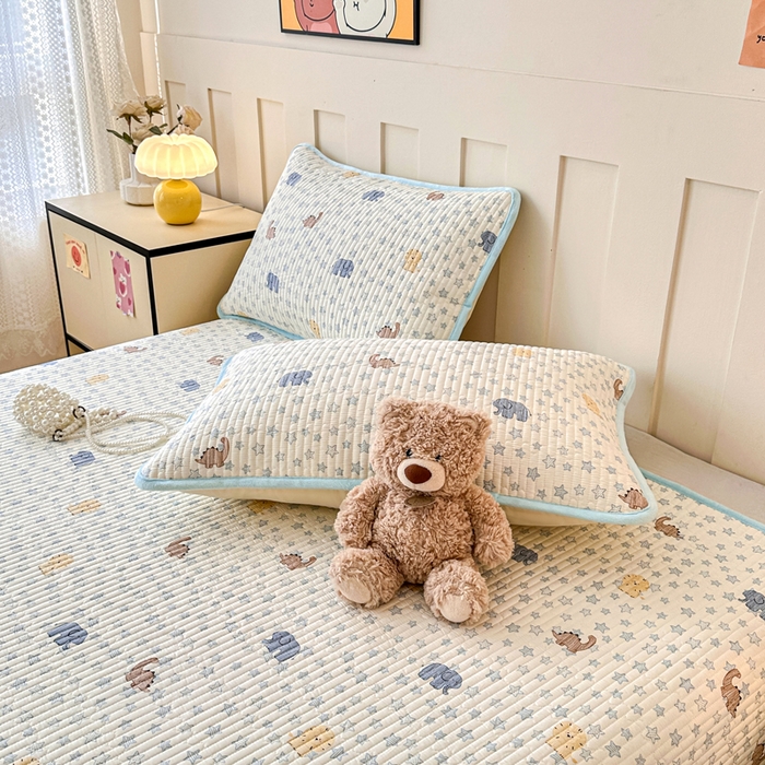 91家纺网 家纺一手货源 找家纺 岚吉家纺 2025新款全棉133*72宝宝绒棉加绒一面纯棉一面牛奶绒双面可用单床盖学生床床垫 床盖单件 蓝星动物园