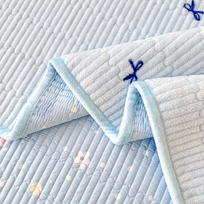 91家纺网 家纺一手货源 找家纺 岚吉家纺 2025新款全棉133*72宝宝绒棉加绒一面纯棉一面牛奶绒双面可用单床盖学生床床垫 床盖单件 泡芙狗狗