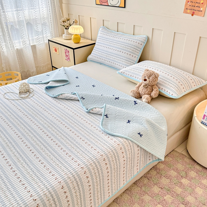 91家纺网 家纺一手货源 找家纺 岚吉家纺 2025新款全棉133*72宝宝绒棉加绒一面纯棉一面牛奶绒双面可用单床盖学生床床垫 床盖单件 樱桃花