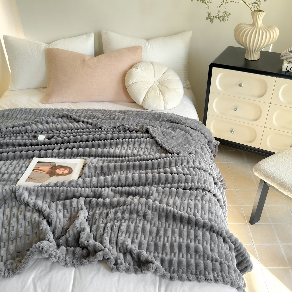 91家纺网 家纺一手货源 找家纺 （总）穆琪 2025新款高克重竹节绒毛毯兔毛绒办公家用多功能毯子