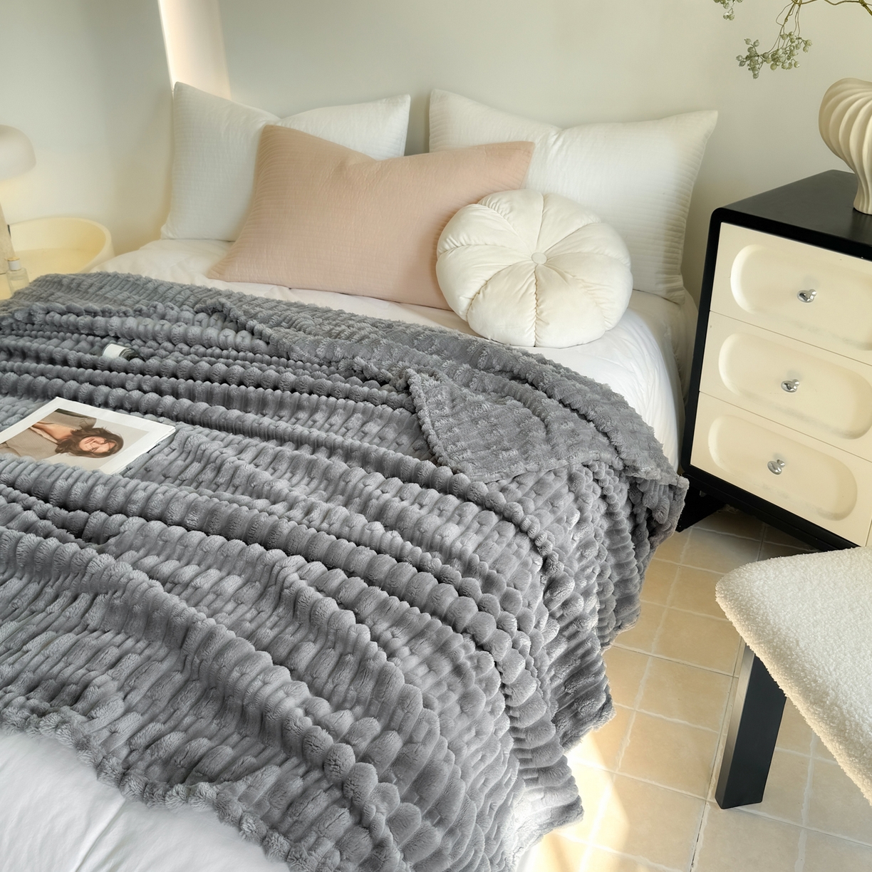 91家纺网 家纺一手货源 找家纺 （总）穆琪 2025新款高克重竹节绒毛毯兔毛绒办公家用多功能毯子