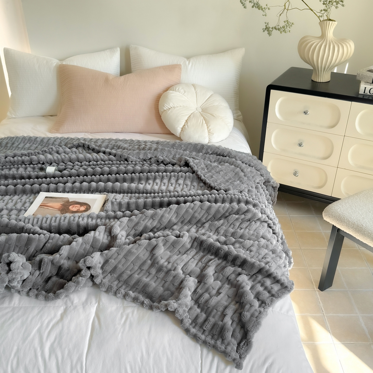 91家纺网 家纺一手货源 找家纺 （总）穆琪 2025新款高克重竹节绒毛毯兔毛绒办公家用多功能毯子