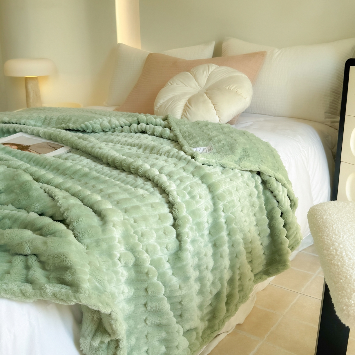 91家纺网 家纺一手货源 找家纺 穆琪 2025新款高克重竹节绒毛毯兔毛绒办公家用多功能毯子 青竹绿