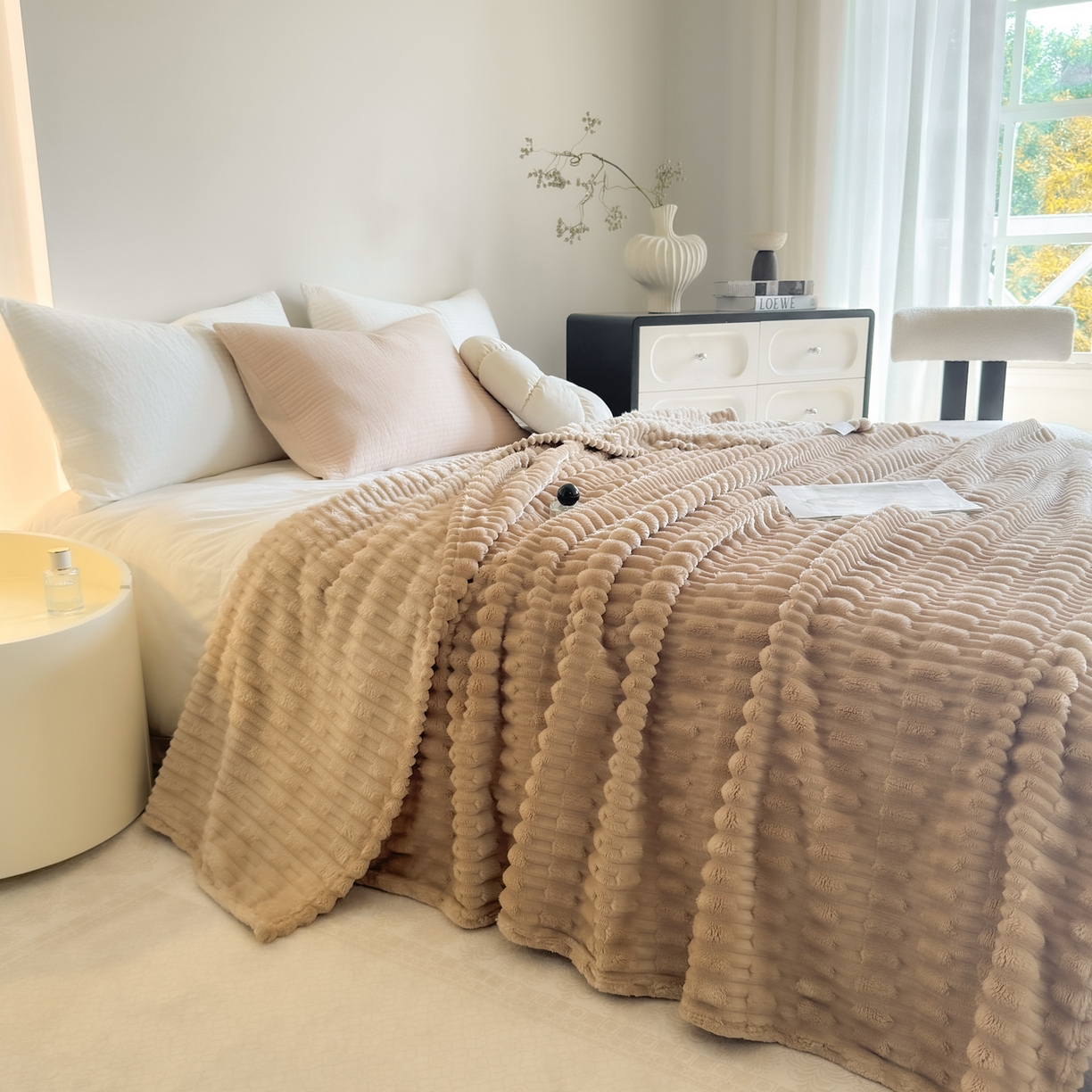 91家纺网 家纺一手货源 找家纺 穆琪 2025新款高克重竹节绒毛毯兔毛绒办公家用多功能毯子 奶茶棕