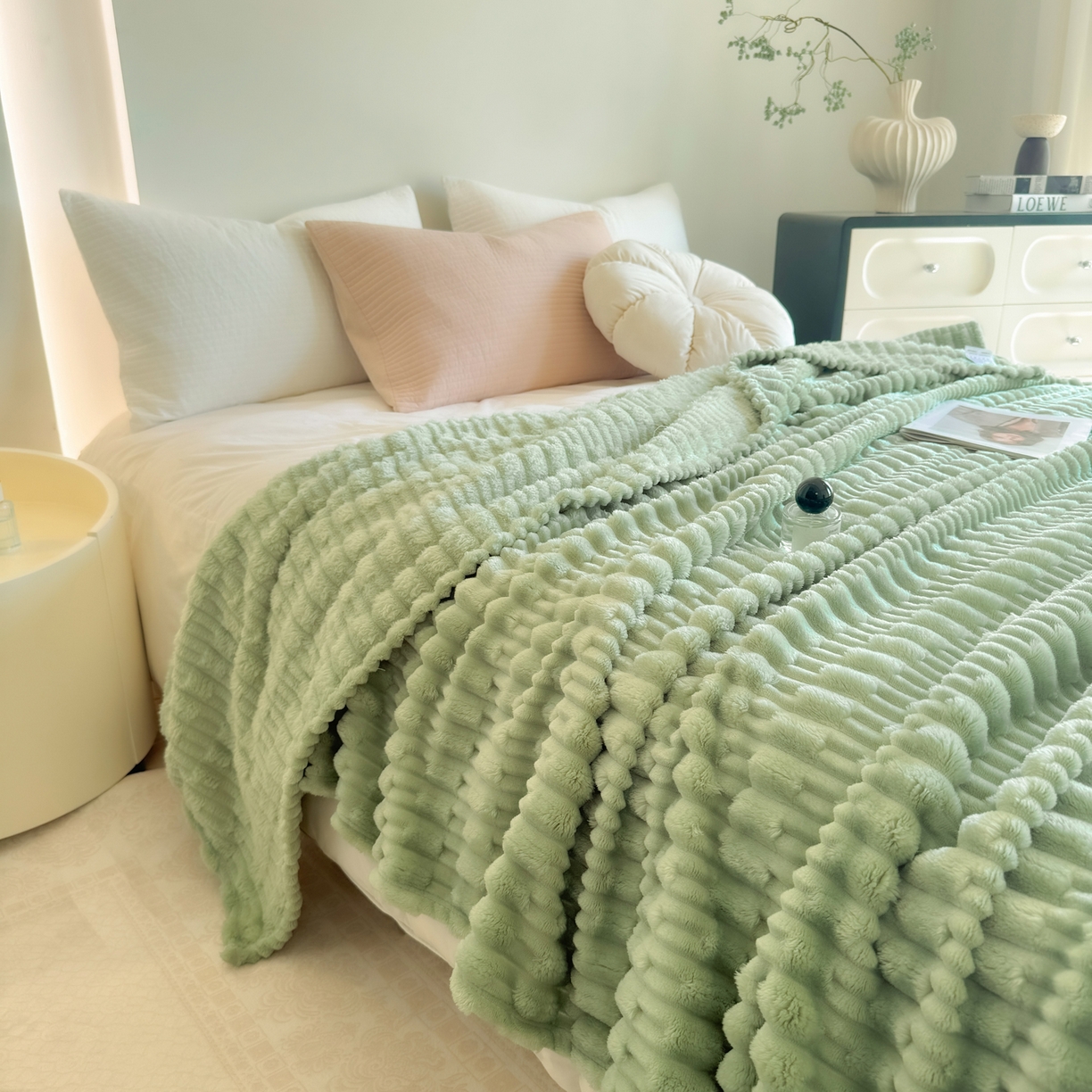 91家纺网 家纺一手货源 找家纺 穆琪 2025新款高克重竹节绒毛毯兔毛绒办公家用多功能毯子 青竹绿