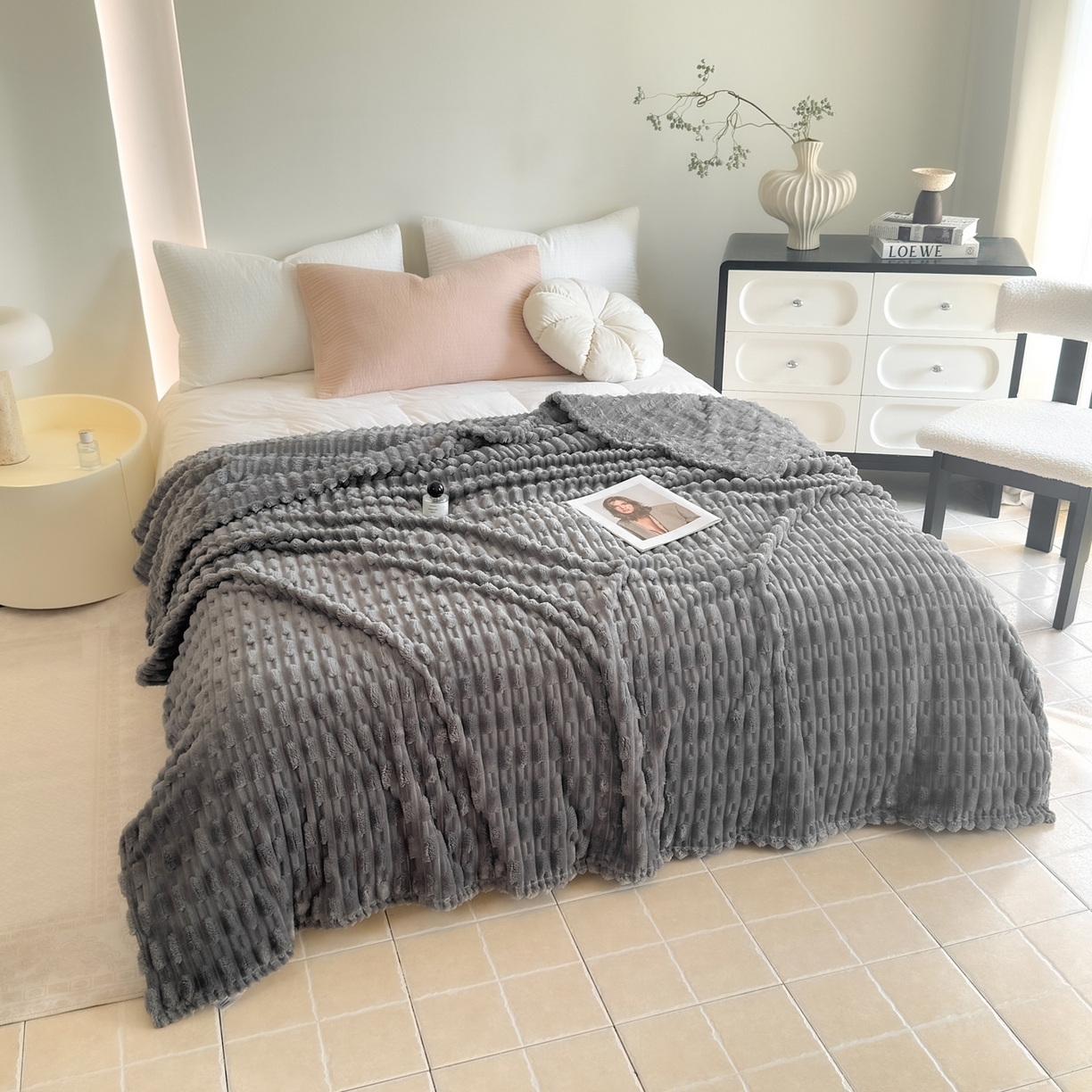 91家纺网 家纺一手货源 找家纺 穆琪 2025新款高克重竹节绒毛毯兔毛绒办公家用多功能毯子 薄暮灰