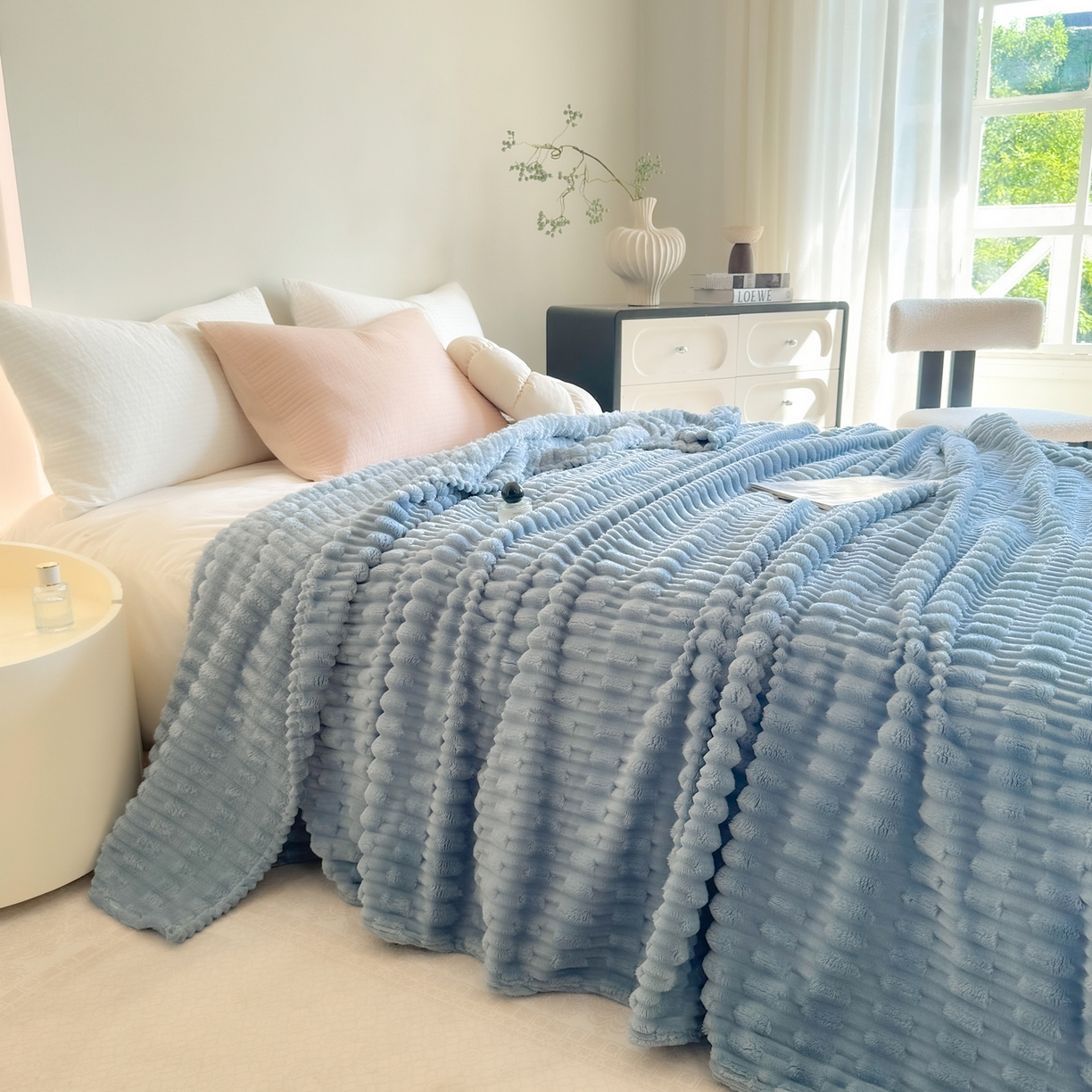 91家纺网 家纺一手货源 找家纺 穆琪 2025新款高克重竹节绒毛毯兔毛绒办公家用多功能毯子 晴山蓝