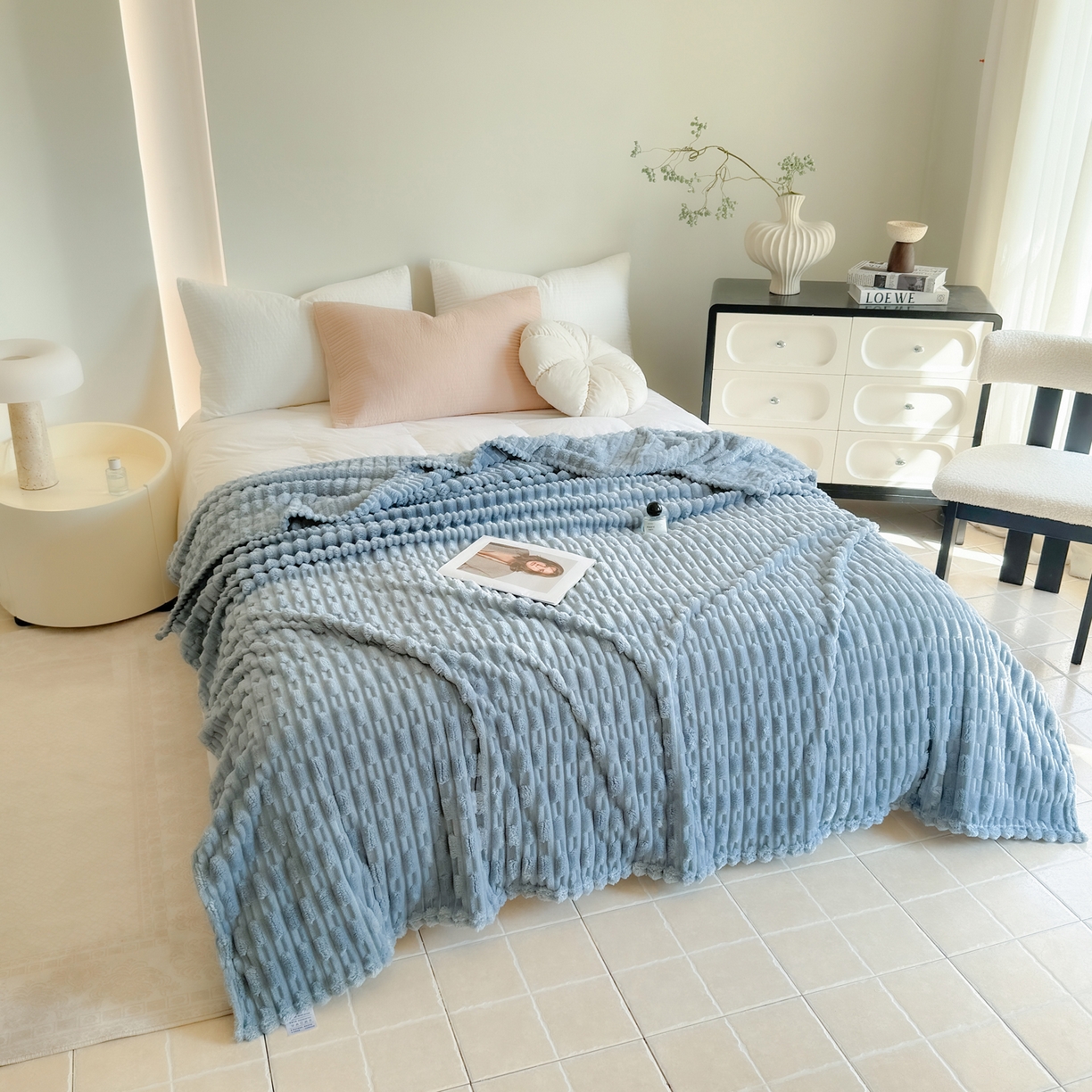 91家纺网 家纺一手货源 找家纺 穆琪 2025新款高克重竹节绒毛毯兔毛绒办公家用多功能毯子 晴山蓝