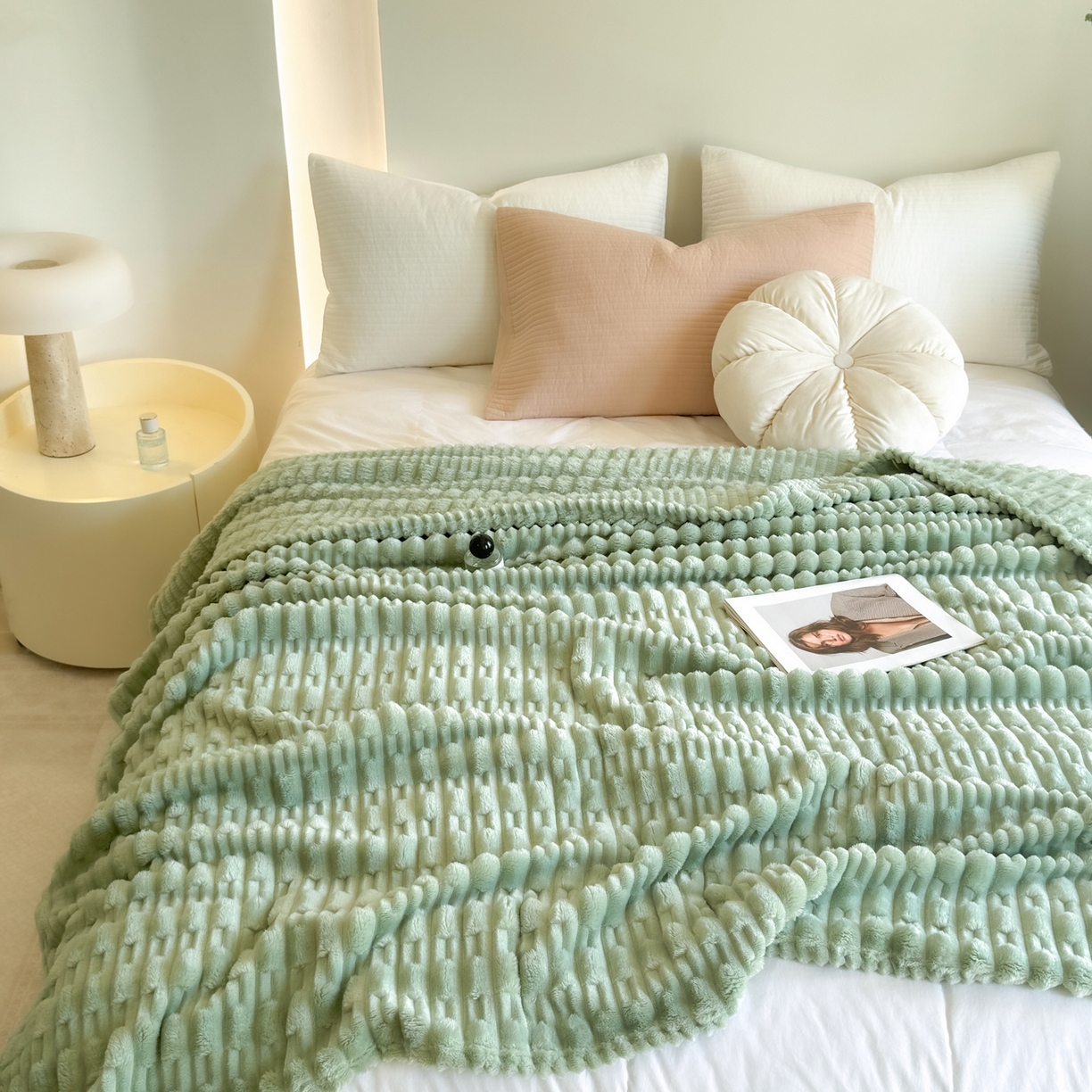 91家纺网 家纺一手货源 找家纺 穆琪 2025新款高克重竹节绒毛毯兔毛绒办公家用多功能毯子 青竹绿