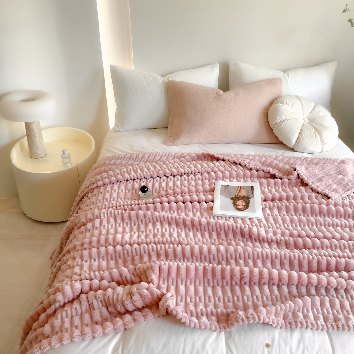 91家纺网 家纺一手货源 找家纺 穆琪 2025新款高克重竹节绒毛毯兔毛绒办公家用多功能毯子 珊瑚粉