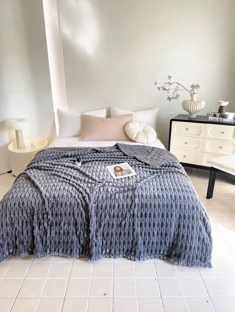 91家纺网 家纺一手货源 找家纺 穆琪 2025新款高克重竹节绒毛毯兔毛绒办公家用多功能毯子 薄暮灰