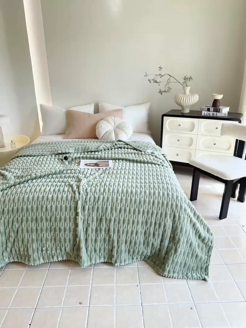 91家纺网 家纺一手货源 找家纺 穆琪 2025新款高克重竹节绒毛毯兔毛绒办公家用多功能毯子 青竹绿