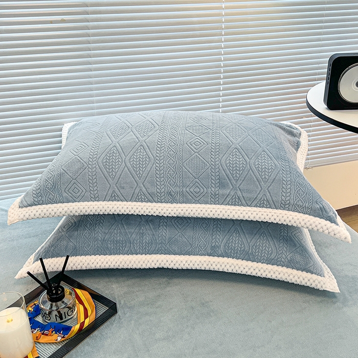 91家纺网 家纺一手货源 找家纺 （总）倾慕  2026新款3D立体雕花牛奶绒单枕套