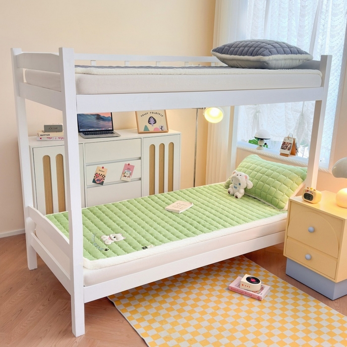 爱屋及屋 2025新款牛奶绒毛巾绣床垫-学生床 luck狗-草绿