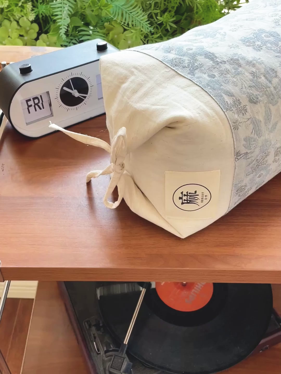 91家纺网 家纺一手货源 找家纺 亦帆枕芯 2025新款全棉纯棉棉麻提花枕头枕芯高低两用调节可拆洗荞麦枕芯加枕套 野花蓝-棉麻提花高低两用枕