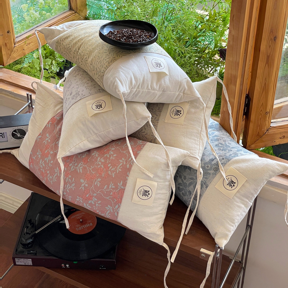 91家纺网 家纺一手货源 找家纺 亦帆枕芯 2025新款全棉纯棉棉麻提花枕头枕芯高低两用调节可拆洗荞麦枕芯加枕套 组合图仅供展示不可下单