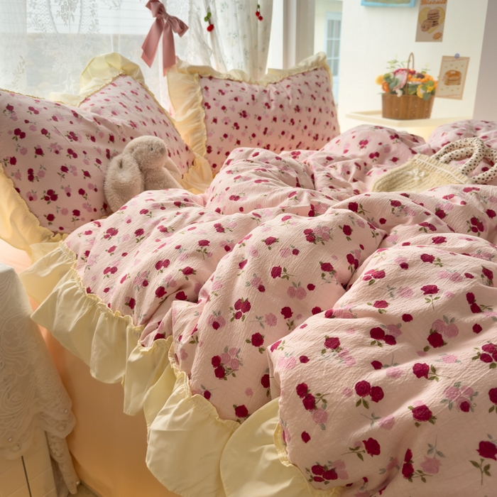 91家纺网 家纺一手货源 找家纺 思诺羽床笠 2025新款开学季法式花边A类双层纱木棉四件套 蔷薇花园