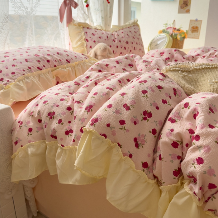 91家纺网 家纺一手货源 找家纺 思诺羽床笠 2025新款开学季法式花边A类双层纱木棉四件套 蔷薇花园