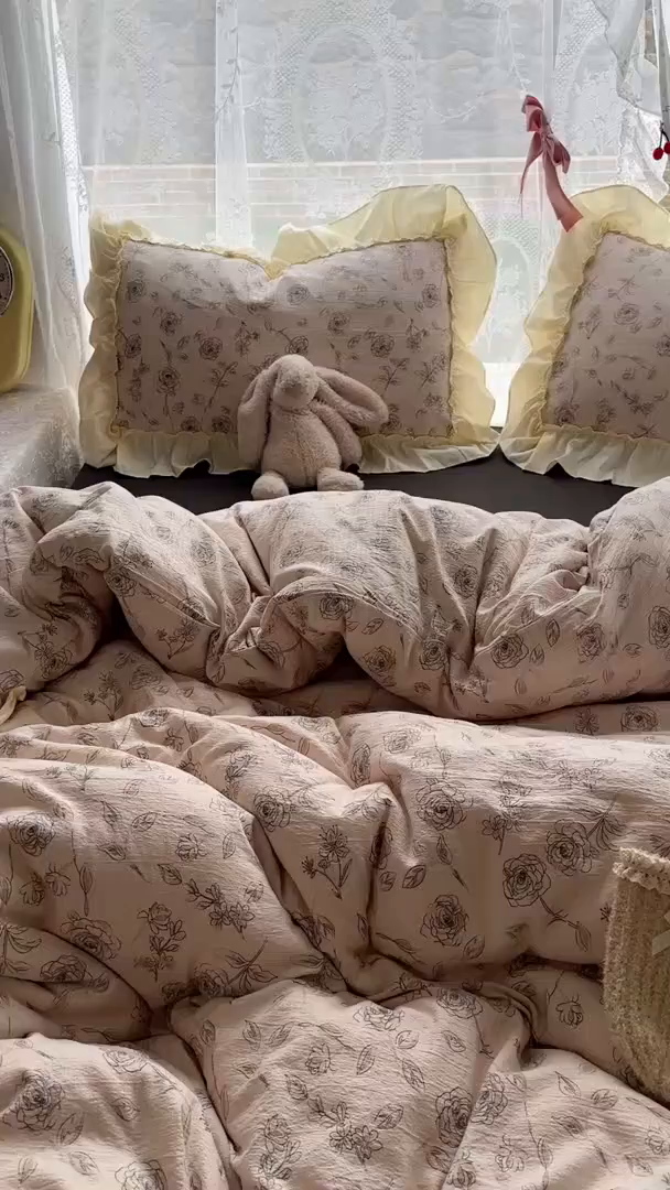 91家纺网 家纺一手货源 找家纺 思诺羽床笠 2025新款开学季法式花边A类双层纱木棉四件套 玫瑰花语