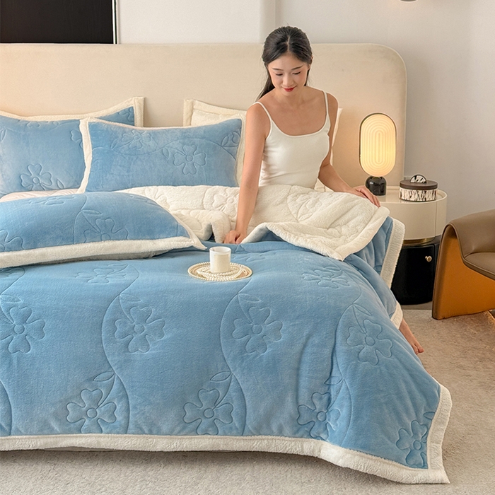 雅诗帛 2025新款A类加厚加绒婴儿绒北极绒羽丝棉三层夹棉盖毯 晴空蓝【双面绒夹棉】