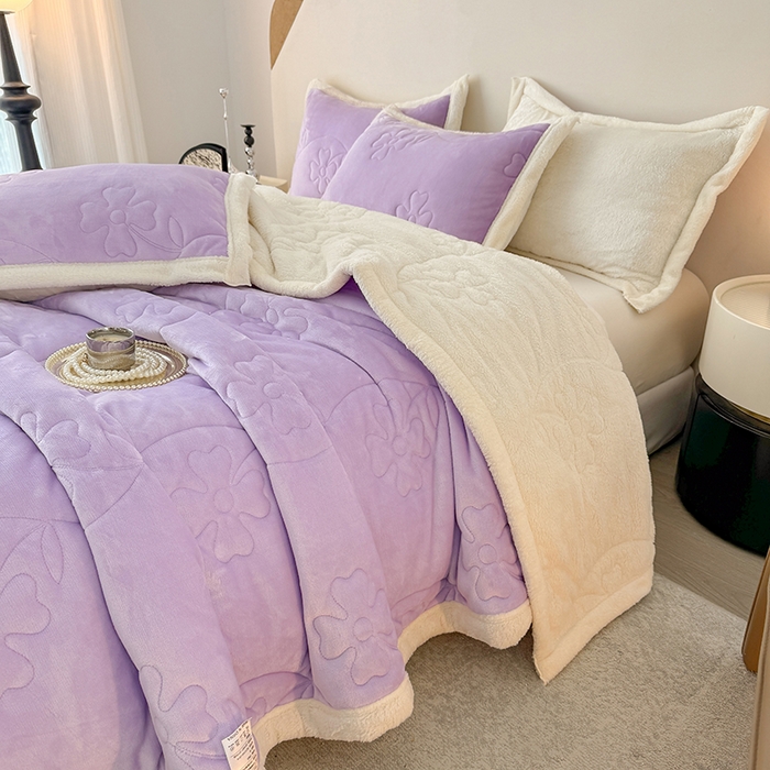 91家纺网 家纺一手货源 找家纺 雅诗帛 2025新款A类加厚加绒婴儿绒北极绒羽丝棉三层夹棉盖毯 丁香紫【双面绒夹棉】