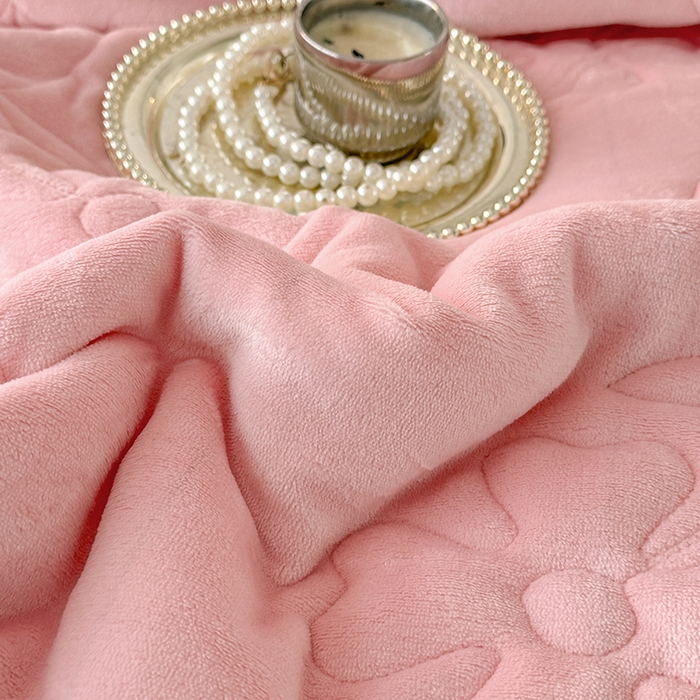 91家纺网 家纺一手货源 找家纺 雅诗帛 2025新款A类加厚加绒婴儿绒北极绒羽丝棉三层夹棉盖毯 星云粉【双面绒夹棉】