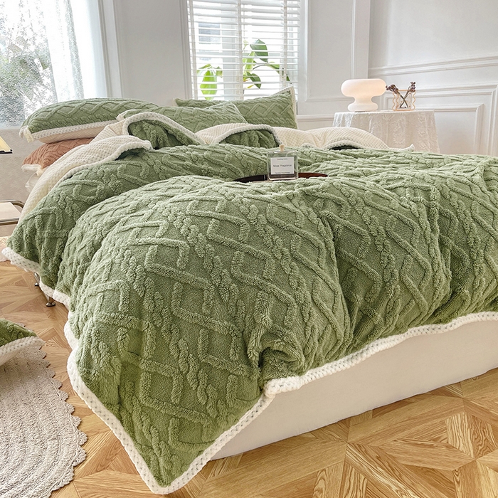 91家纺网 家纺一手货源 找家纺 雅诗帛 冬季加绒四件套云朵绒法莱绒牛奶绒雕花绒水晶绒塔芙绒毛毯学生宿舍保暖加绒加厚珊瑚绒双面绒 茶绿