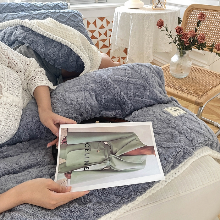 91家纺网 家纺一手货源 找家纺 雅诗帛 冬季加绒四件套云朵绒法莱绒牛奶绒雕花绒水晶绒塔芙绒毛毯学生宿舍保暖加绒加厚珊瑚绒双面绒 雾兰