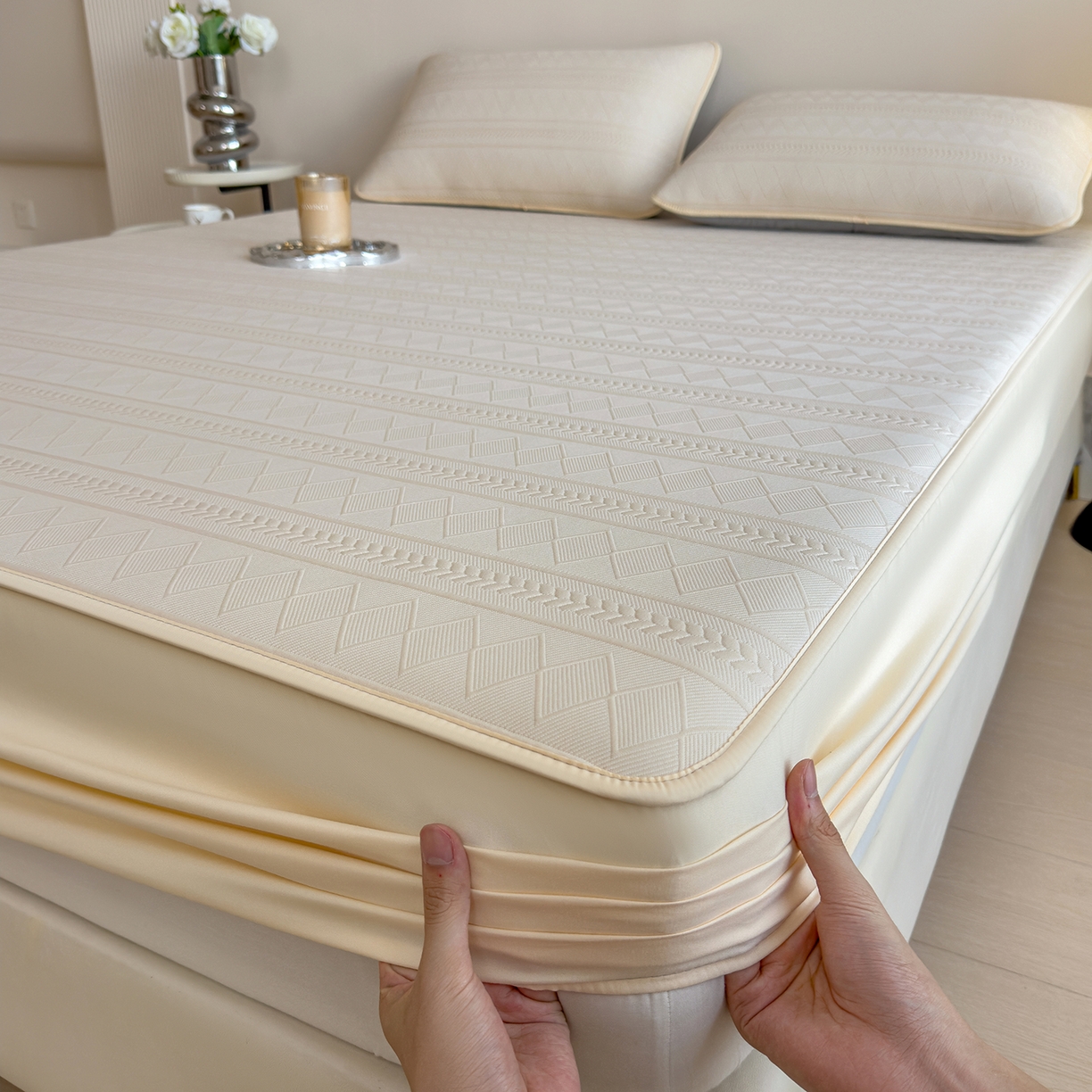 91家纺网 家纺一手货源 找家纺 雅诗帛 2025新款A类柔感彩绒棉夹棉床笠-素菱笺 素菱笺-麦米黄